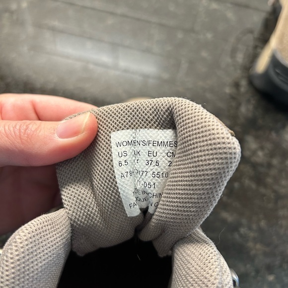 Women's‎ northface boots 6.5 - Picture 8 of 8